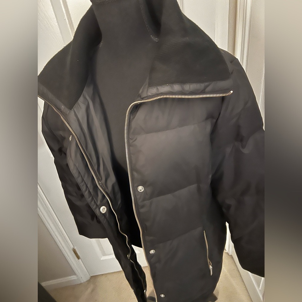 Michael Kors Women’s Puffer Coat / Jacket Size L - Picture 2 of 3